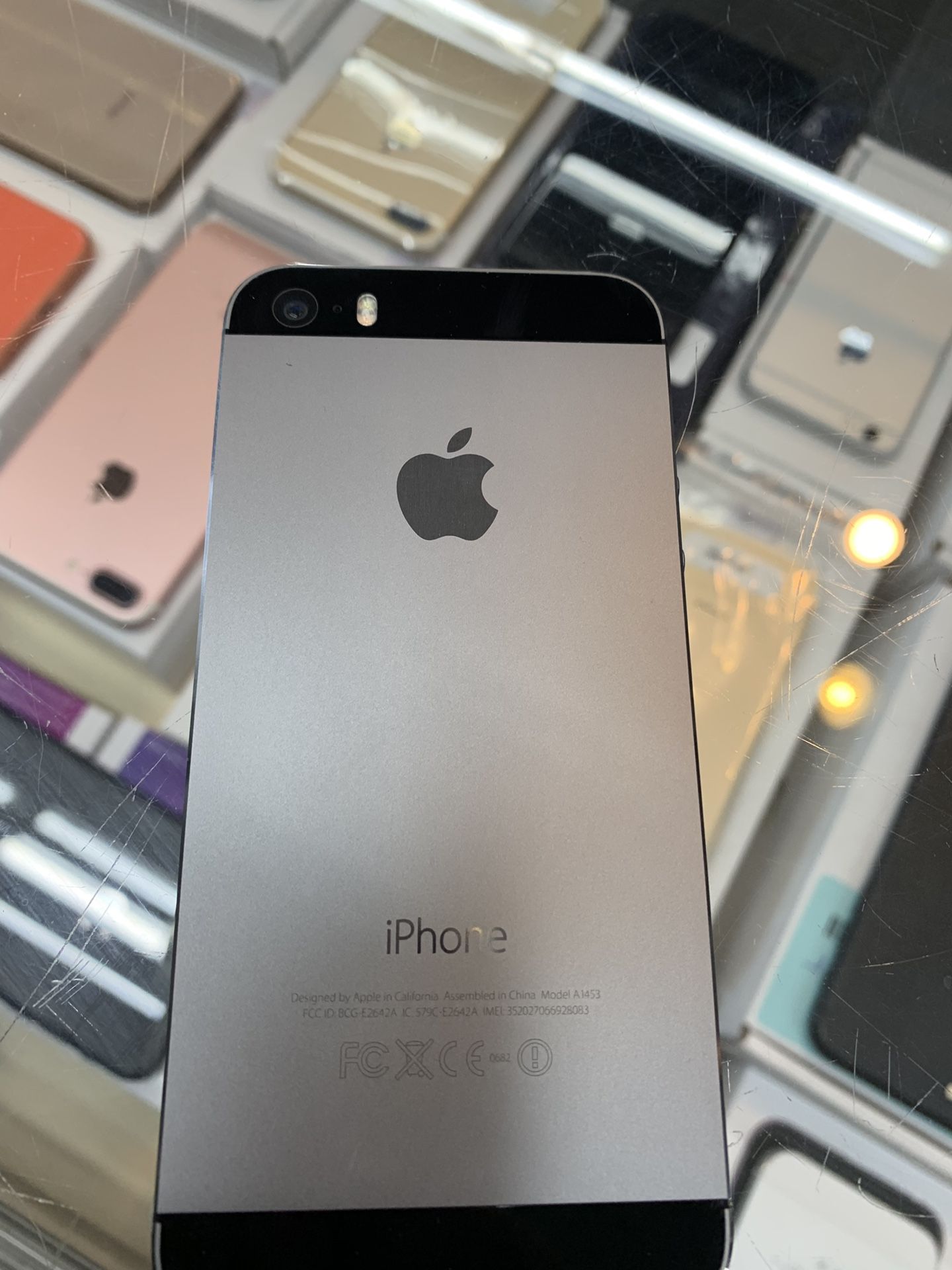 IPHONE 5s UNLOCKED