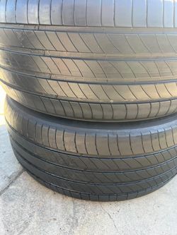 2 used tires 245-45-19 michelin primacy 4 with 80% of life tread