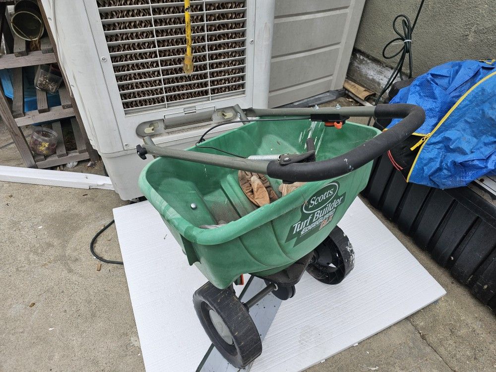 Push Seed Spreader