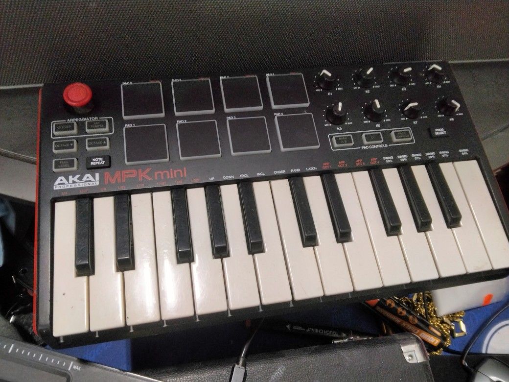 Akai Professional Mpk Mini Mk3 25 Key Keyboard Controller Music Studio Instrument Sounds Beats GREAT CONDITION LIKE NEW