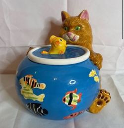 Cat with fish bowl cookie bar