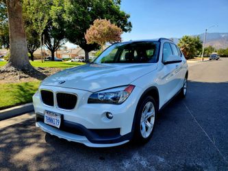 2015 bmw x1 (Clean Title)