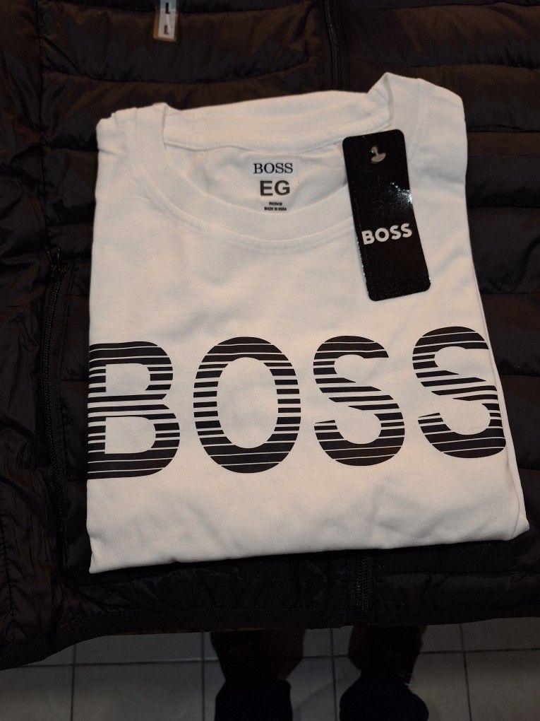 SUPER SALE! 👕💯✅️ Psycho Bunny, Calvin Klein, Hugo, Boss, Armani t-shirts and more. The North Face jacket 💯✅️