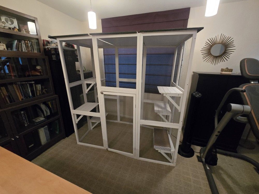 Indoor Cat Condo - Gently Used