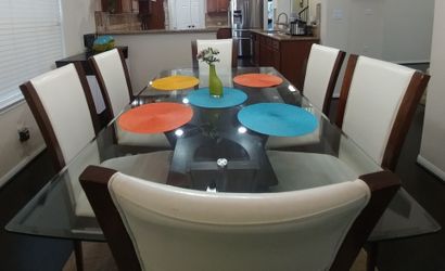 Dinning Table & Chair $199 Pickup ready today