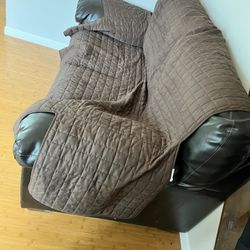 Couch And Recliner With Covers