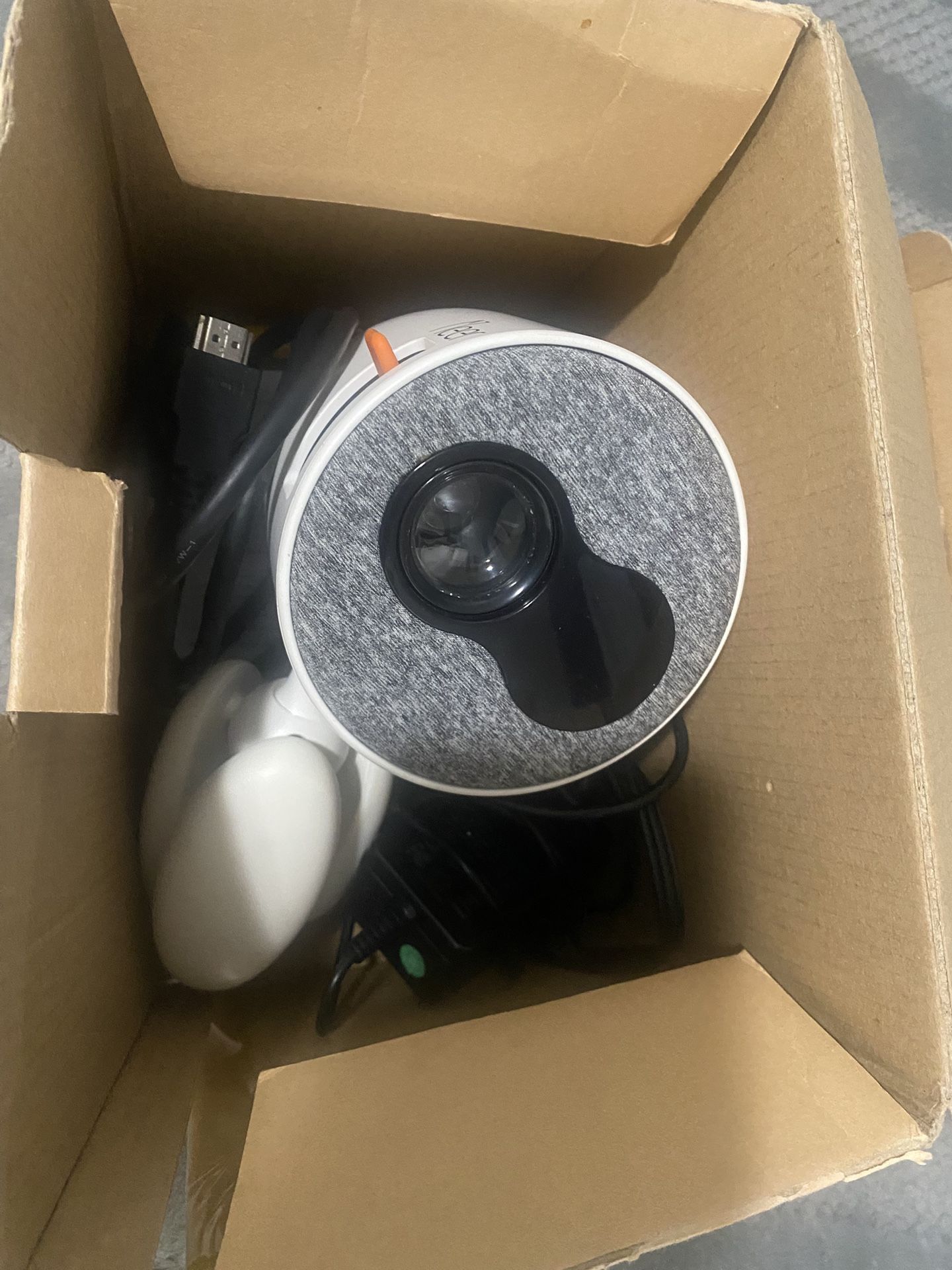 Meer Projector / Room