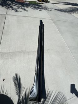 Lexus IS 250 Side Skirt