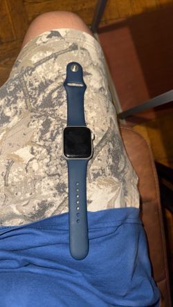 APPLE WATCH SE (40mm) READ THE DESCRIPTION