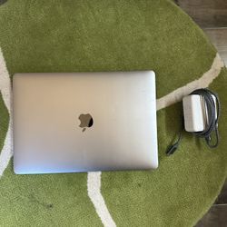 2016 MacBook Pro 13-inch Space Grey