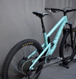 Santa cruz hotsell bronson c s+