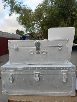 2 TRUNK, CHEST WHITE PEARL