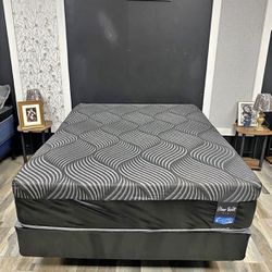 Queen mattress 