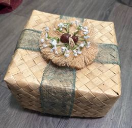 vintage artisan lauhala pandanus leaf woven gift box