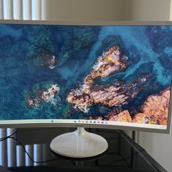 Samsung 32in Curved Monitor 
