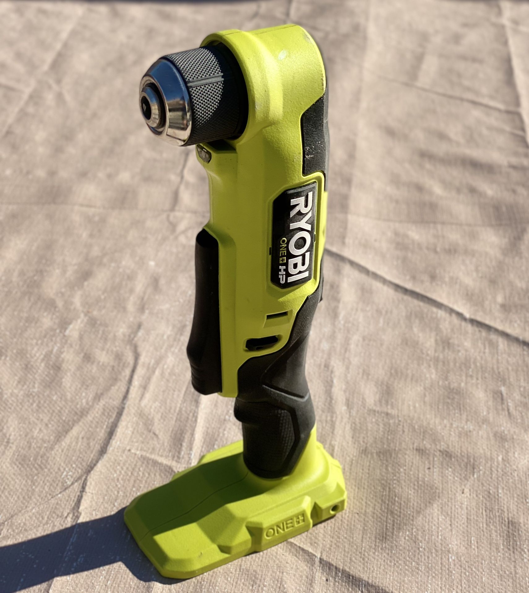 RYOBI 3/8 in. Right Angle Drill ONE+ HP 18V Brushless Cordless Compact 