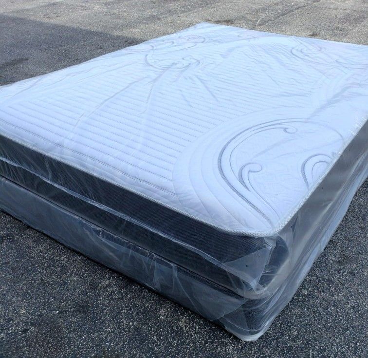 NEW QUEEN MATTRESS AND BOX SPRING 😉 100% QUALITY & CONFORM 👌