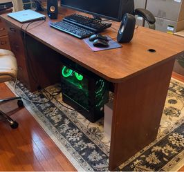Dining room set with hutch