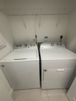 Whirlpool Washer & Dryer Set