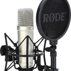 Rode NT1 5th Generation Condenser Microphone with SM6 Shockmount and Pop Filter, mic stand, Sterling shield, & Focusrite Scarlett Solo 3rd Gen USB