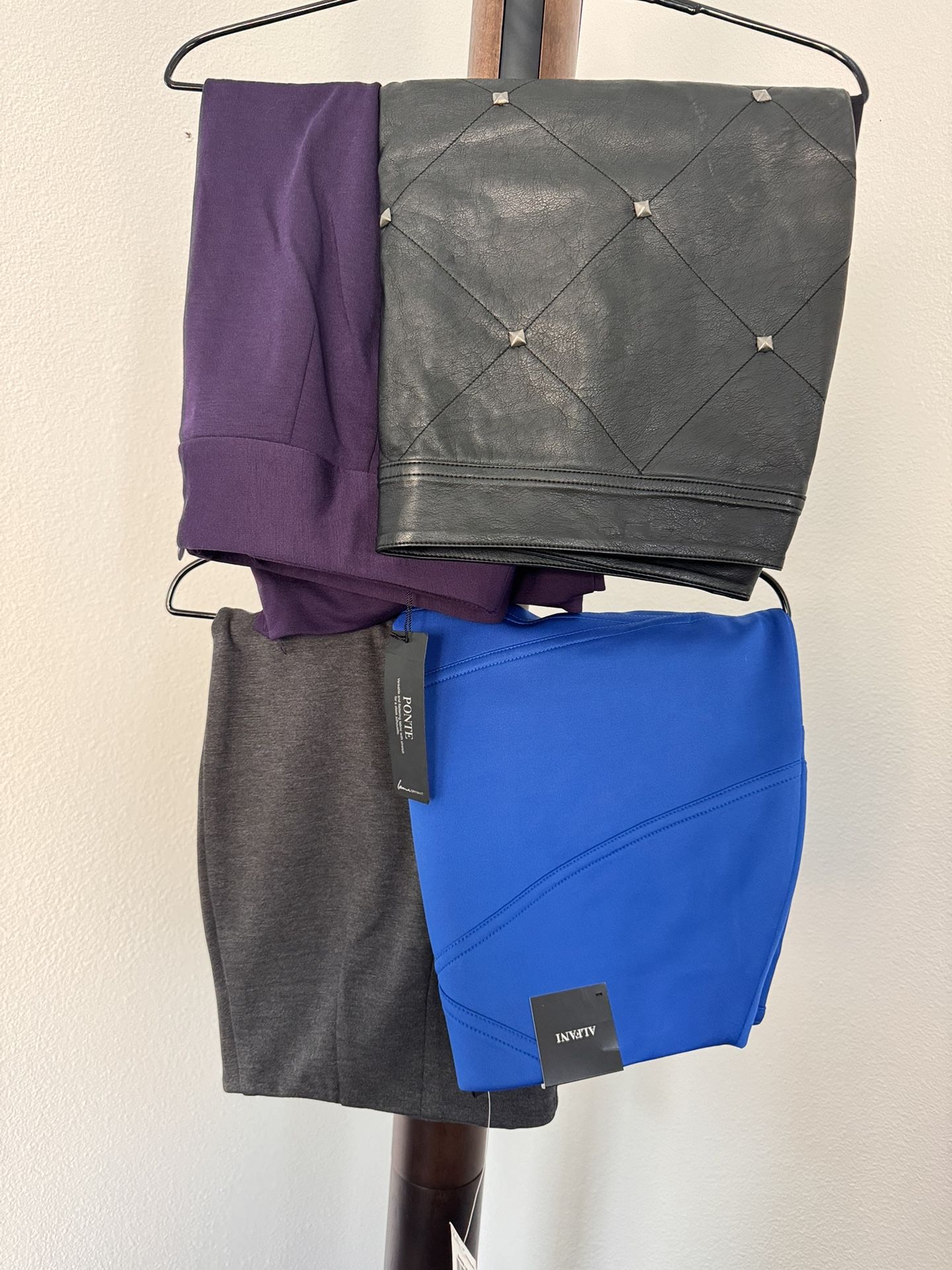 Women’s New Work Skirts (Click For Individual Pictures)