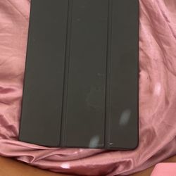 Selling MacBook And iPad 