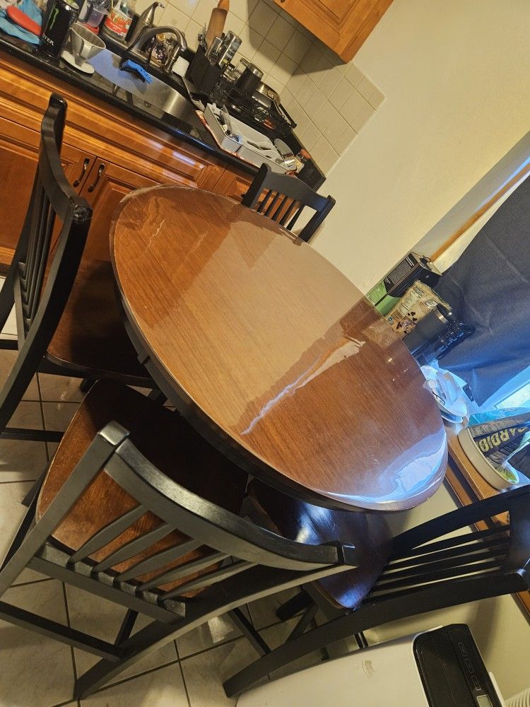 Wooden Kitchen Table With 4 Chairs And Table Cover