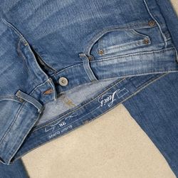 Levis New Jeans 28