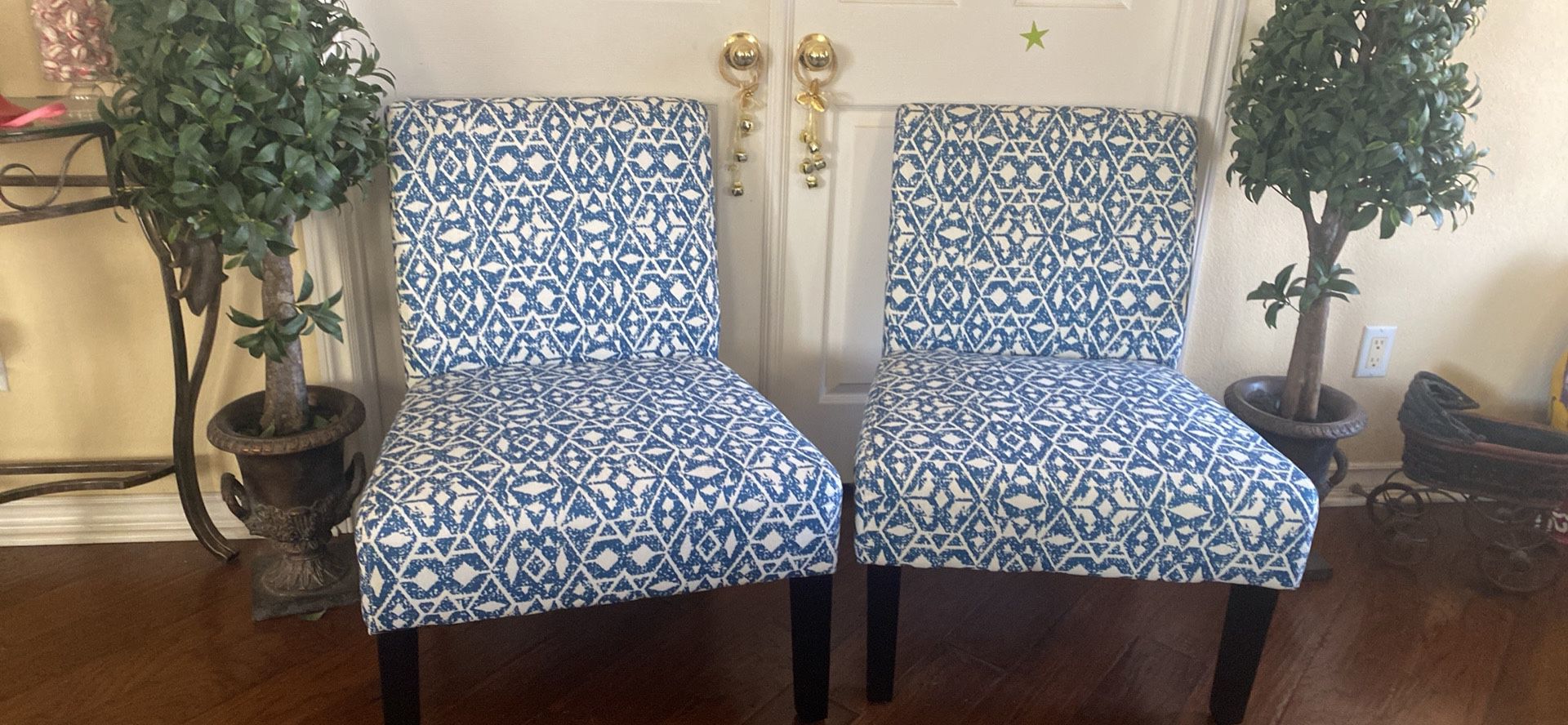 Oversized, Chairs, Blue, And White Fabric 