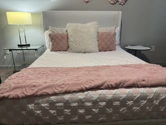 Queen size Bed