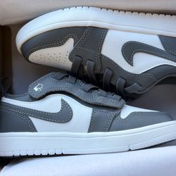 Air Jordan low 1