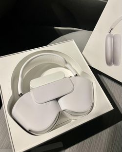 Airpods Max Lightning | $5 Down | Afterpay