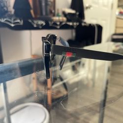 Gucci Sun Glasses GG0010s 001