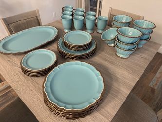 Beautiful plate set