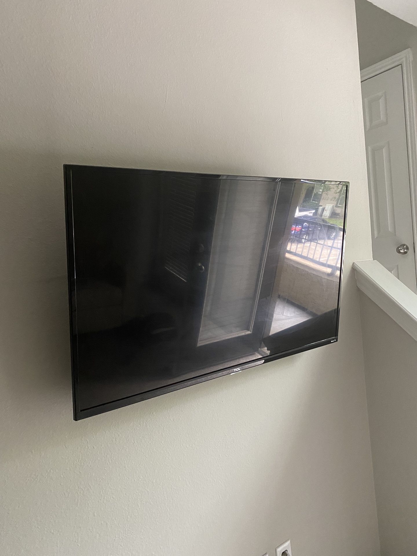 43 inch smart Tv - Roku