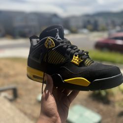 Jordan 4s Yellow Thunder 