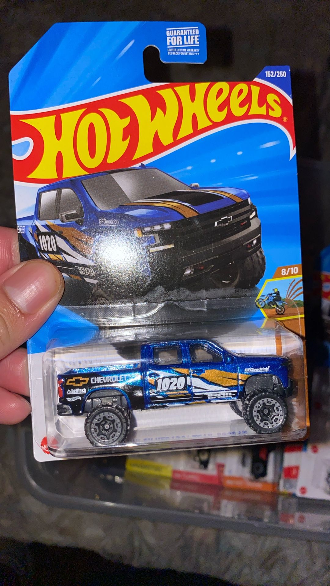 Hot Wheels π 19 Chevy Silverado Trail Boss Lt