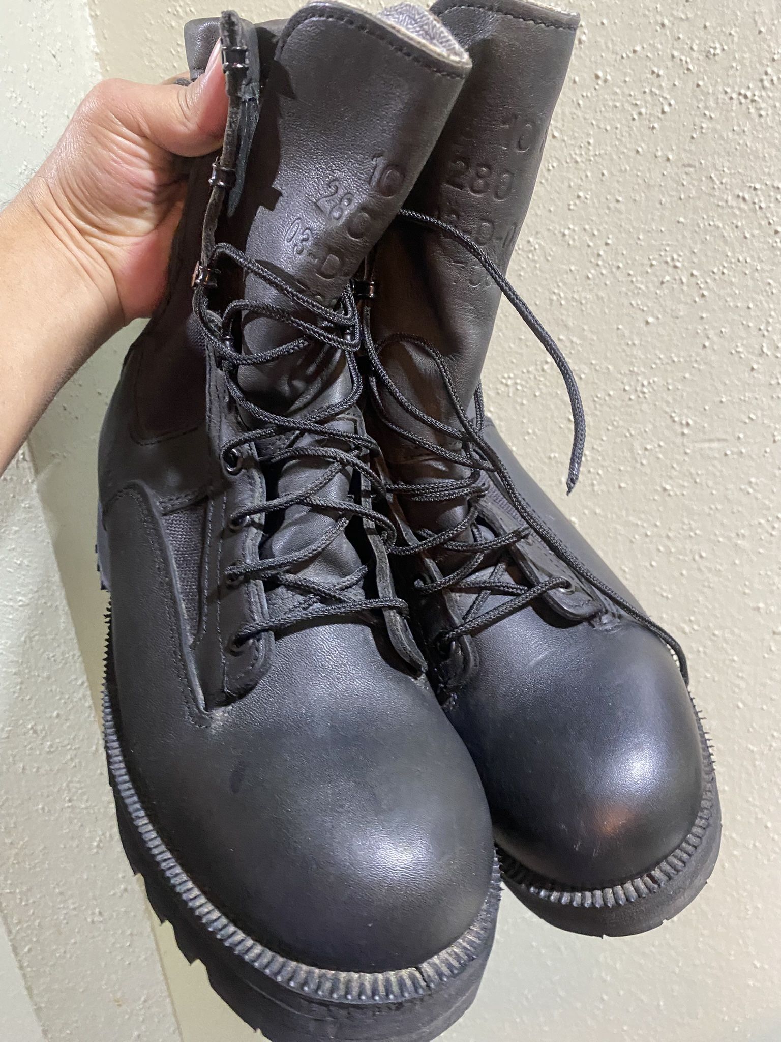 Wellco Military Combat Vibram Boots Black Lace Up Leather Canvas Size 10T