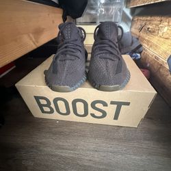Yeezy 350s Size 6