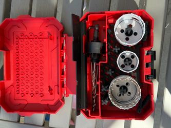 Milwaukee hole drill set