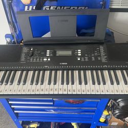 Yamaha Keyboard 