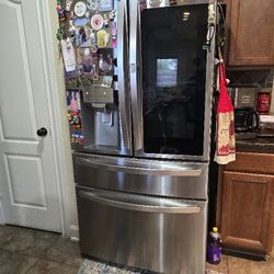 Refrigerator LG
