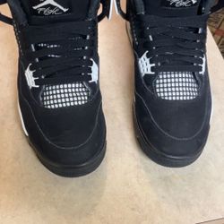 Jordan 4 Black/White – Size 10.5 – Great Condition