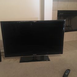46 Inch Samsung Tv With Remote Like New