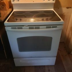 GE Flattop Convection Stove