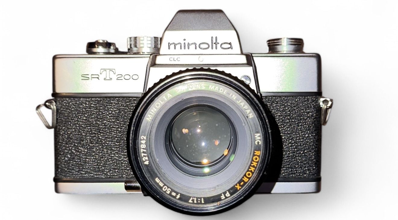Minolta SRT200 SLR 35mm Film Camera 