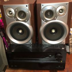Bookshelf speakers