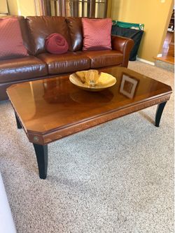 Traditional 3-Piece Living Room Table Set
