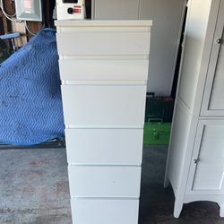 White Dresser With Mirror On Top $165