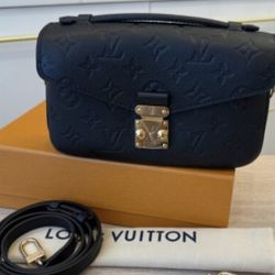 Louis Vuitton Métis Pouchette Wast West 
